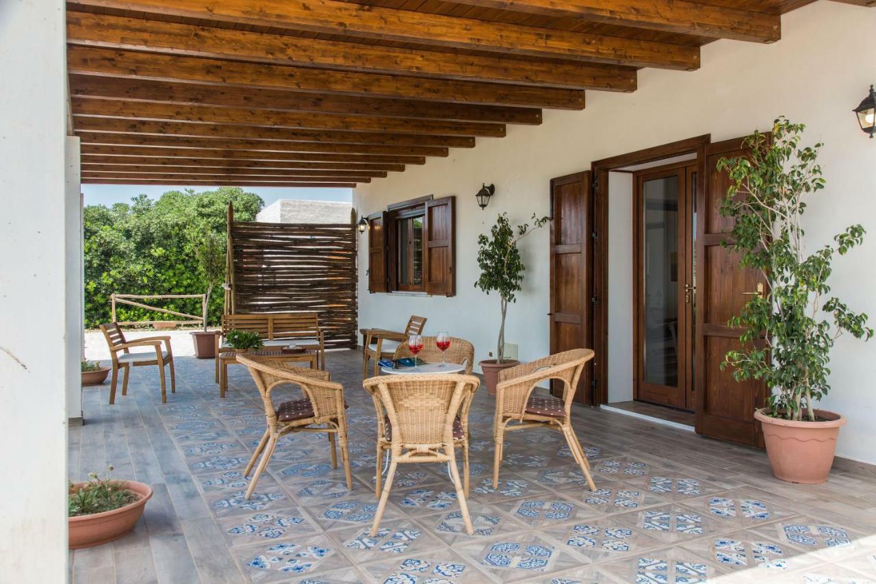 Villa Ammaliante Менфи Экстерьер фото