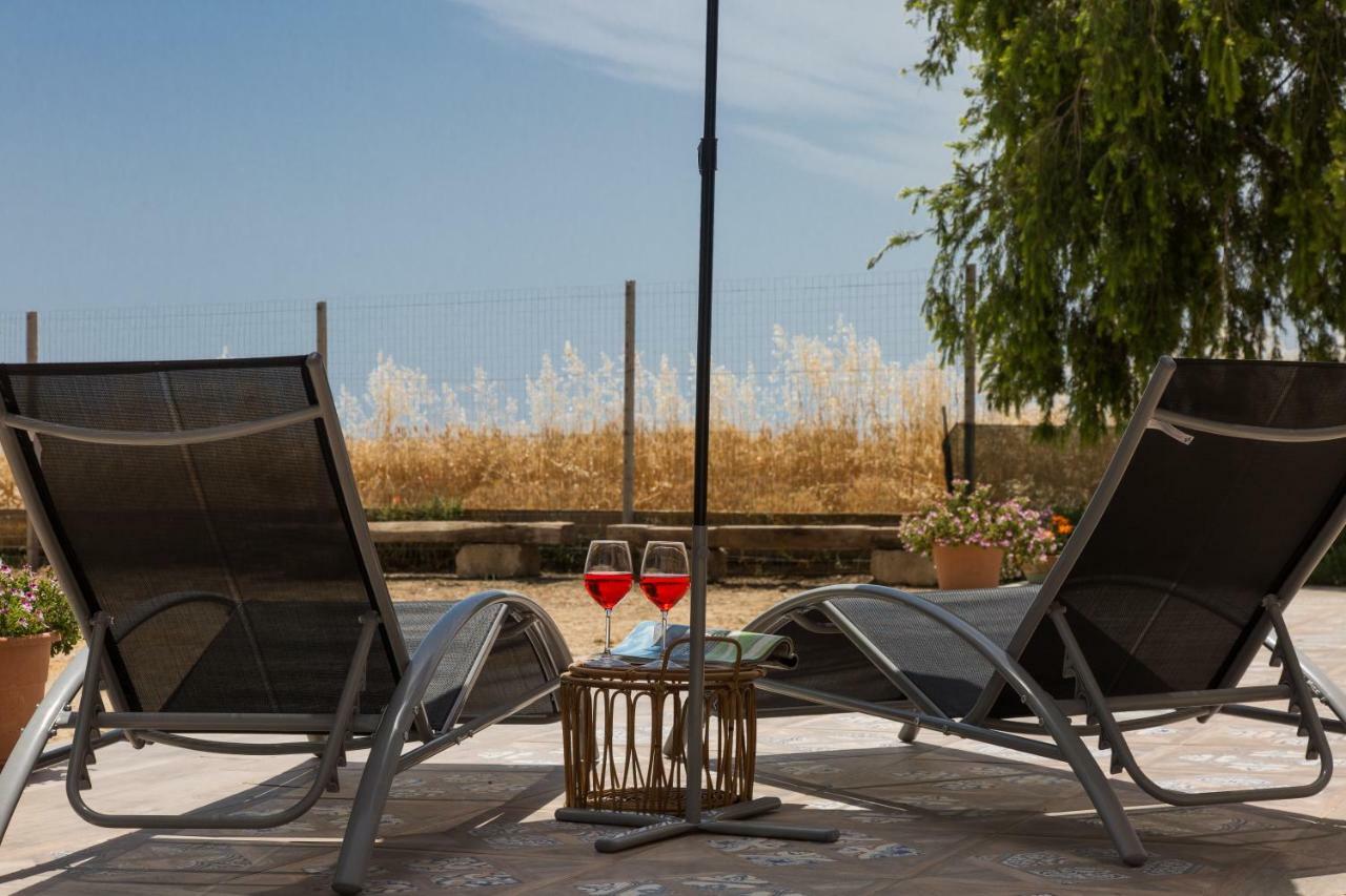 Villa Ammaliante Менфи Экстерьер фото